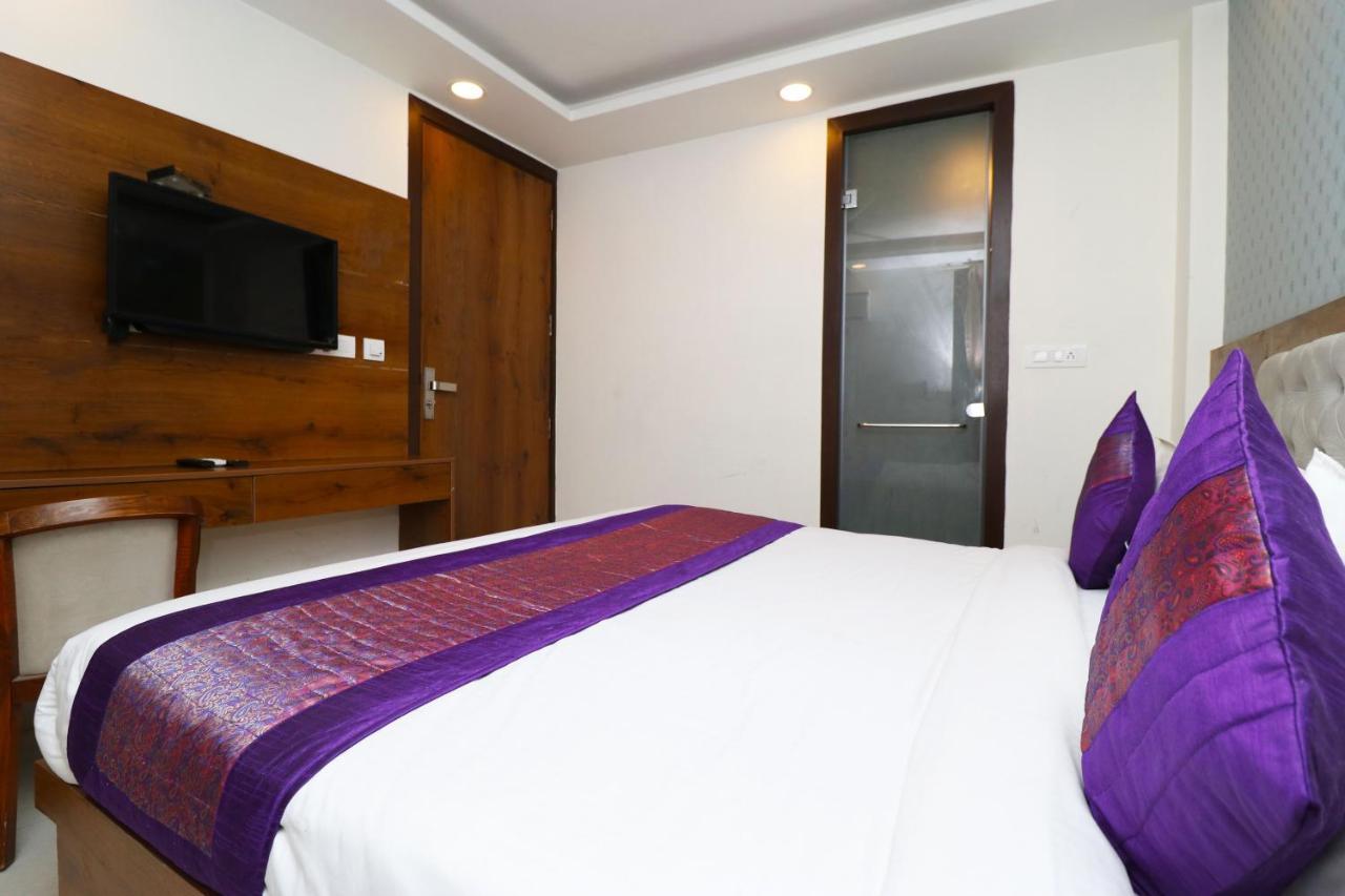 Hotel Belwood Suites - Near New Delhi Airport Eksteriør bilde
