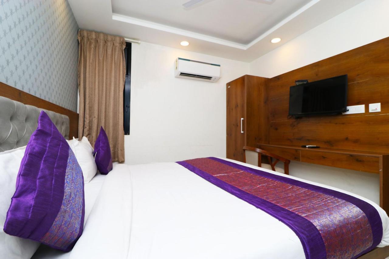 Hotel Belwood Suites - Near New Delhi Airport Eksteriør bilde