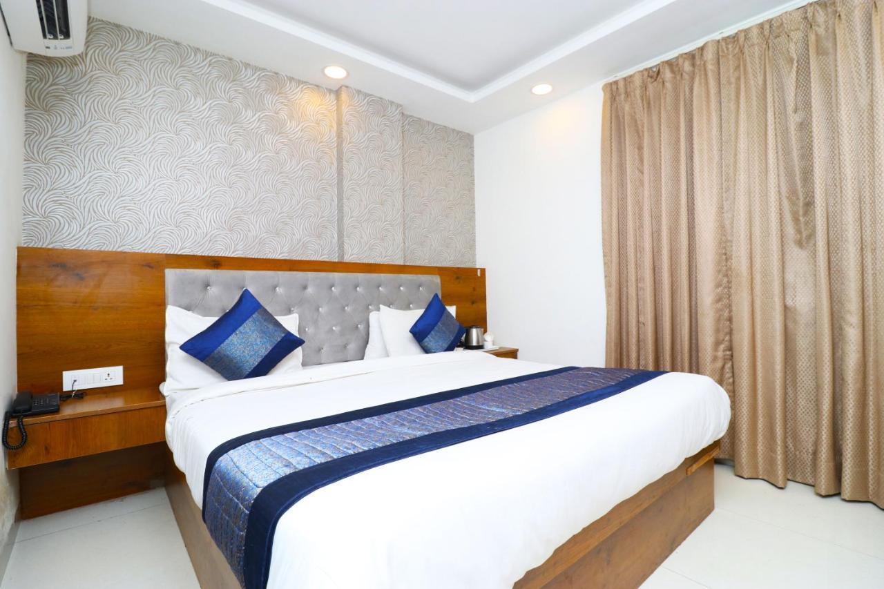 Hotel Belwood Suites - Near New Delhi Airport Eksteriør bilde