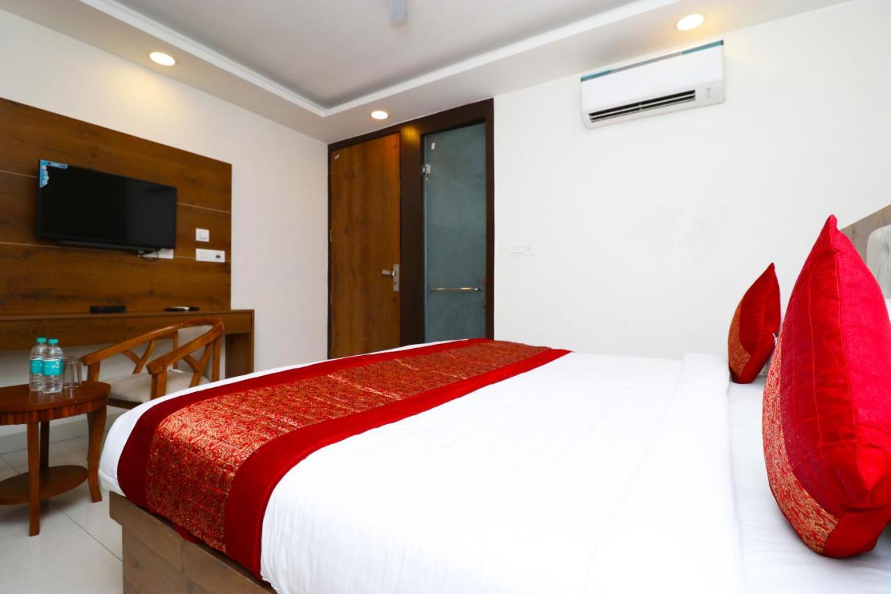 Hotel Belwood Suites - Near New Delhi Airport Eksteriør bilde